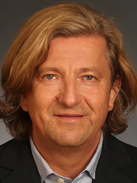 Prof. Johannes Khinast, scientific advisor of SimVantage
